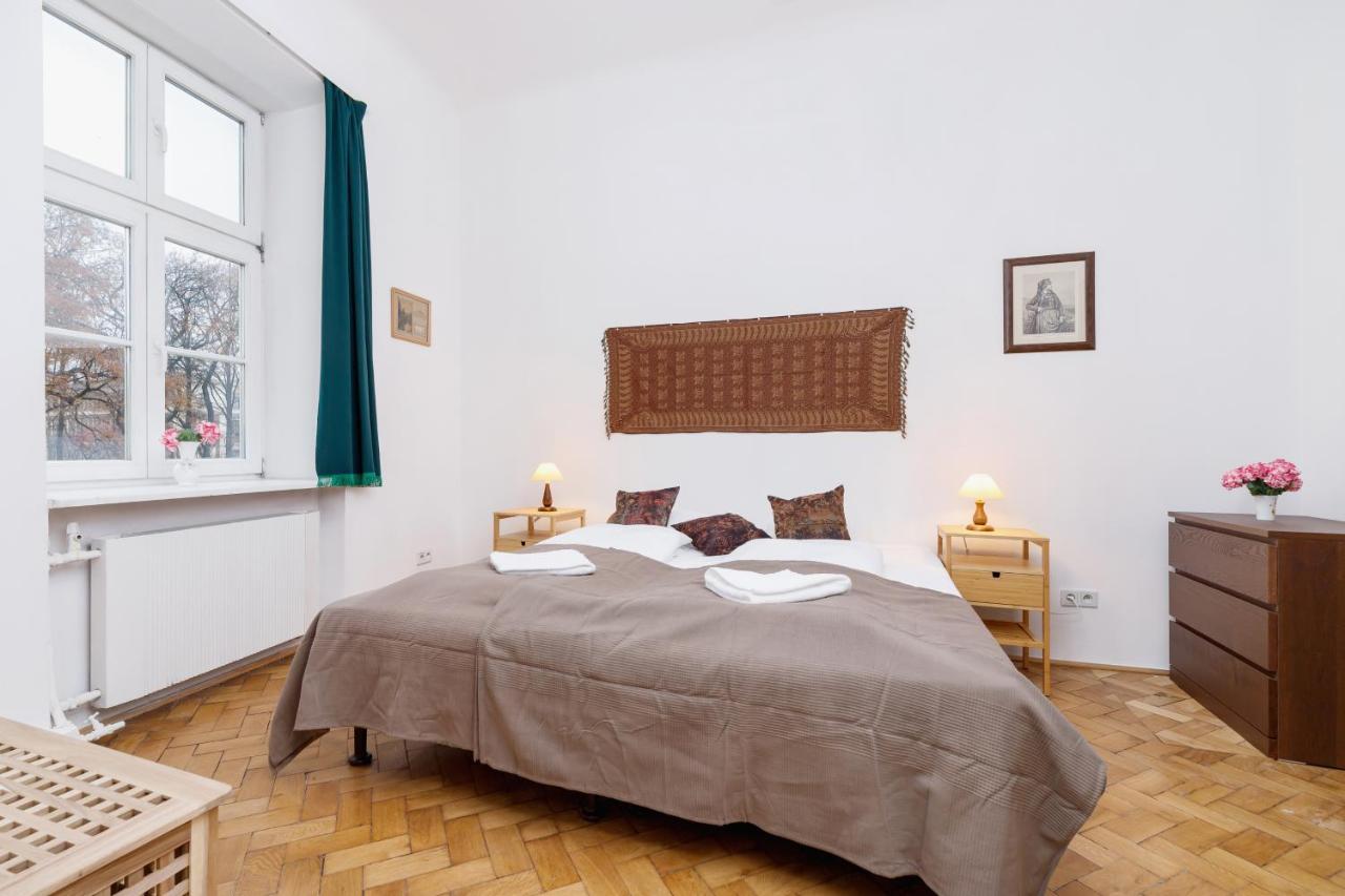 Apartment Pijarska Kraków by Renters Cracóvia Exterior foto
