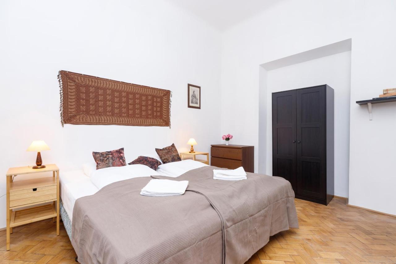 Apartment Pijarska Kraków by Renters Cracóvia Exterior foto